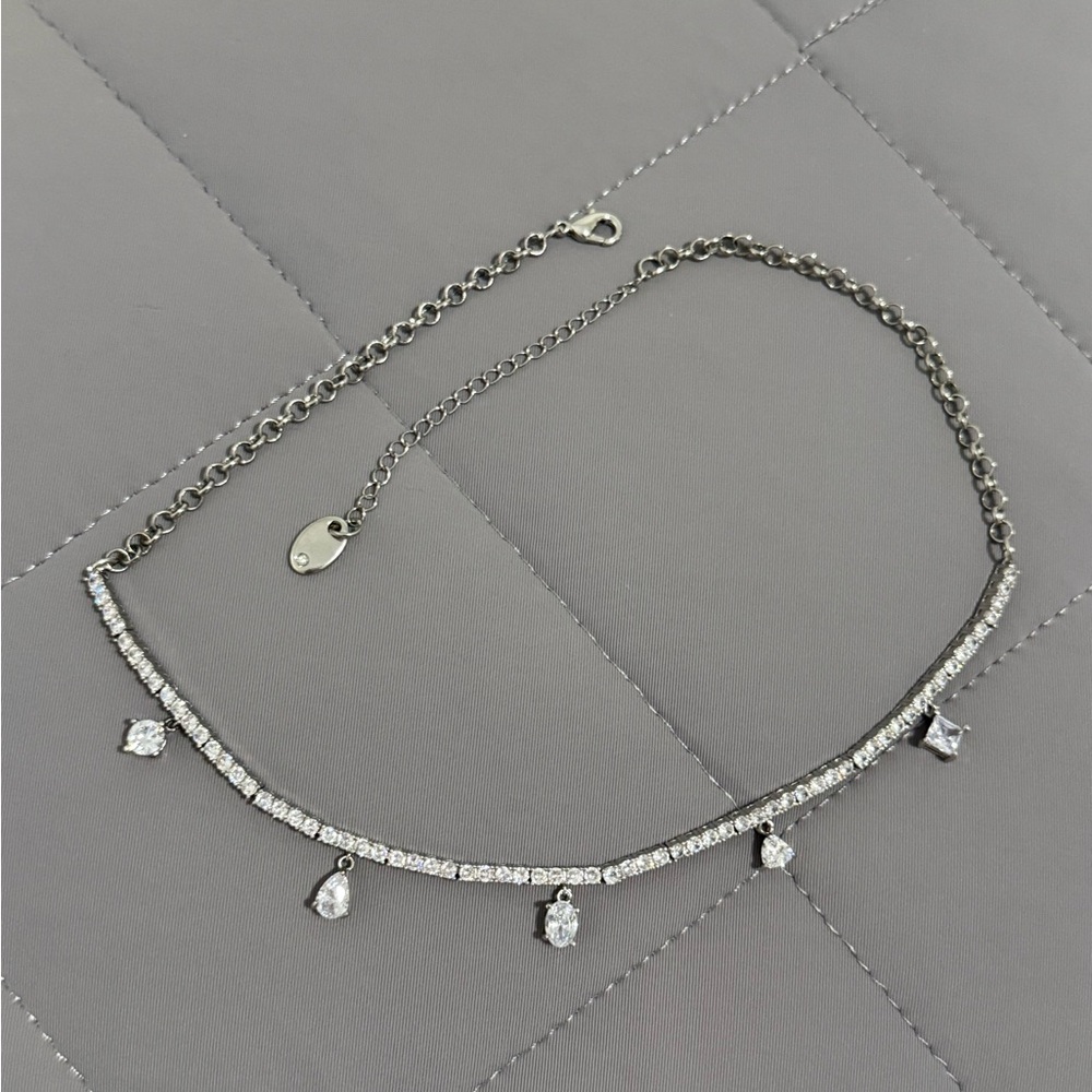Elegant Silver Necklace with Crystal Accents